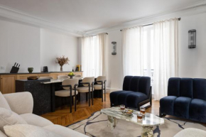 Champs Élysées Montaigne Luxury 2 bedroom
